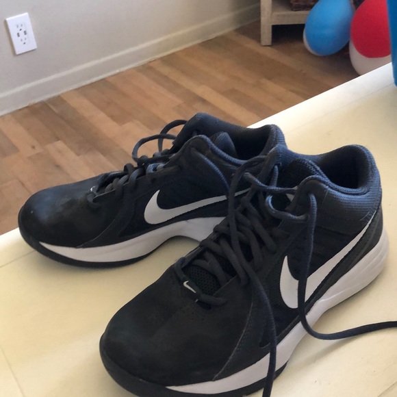 Nike Womens Basketball Shoes - Picture 4 of 4